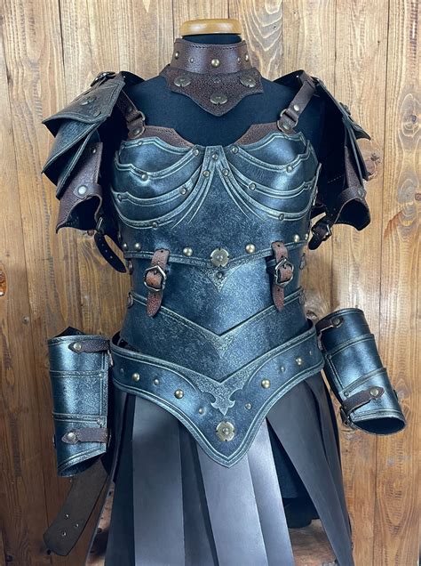 Stylish Women's Leather Armor: Perfect for Cosplay and LARP
